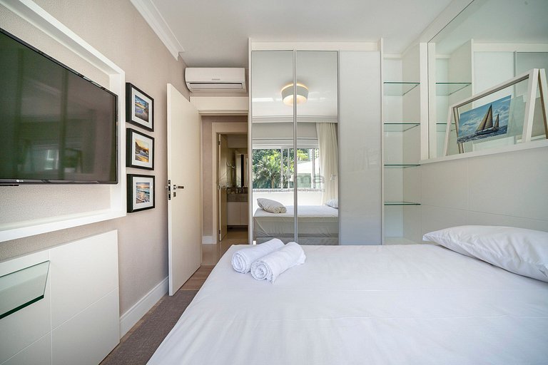 Apto c/ Piscina Privativa e Vista Mar- Condomínio de Alto Pa