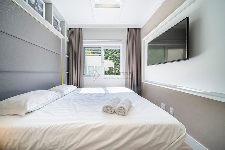 Apto c/ Piscina Privativa e Vista Mar- Condomínio de Alto Pa