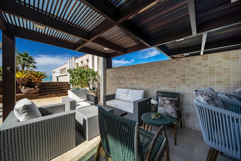 Apto c/ Piscina Privativa e Vista Mar- Condomínio de Alto Pa