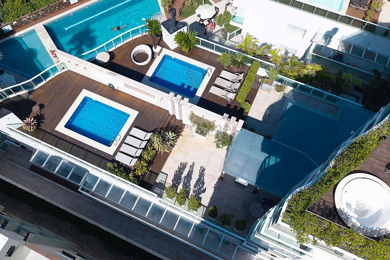 Apto c/ Piscina Privativa e Vista Mar- Condomínio de Alto Pa