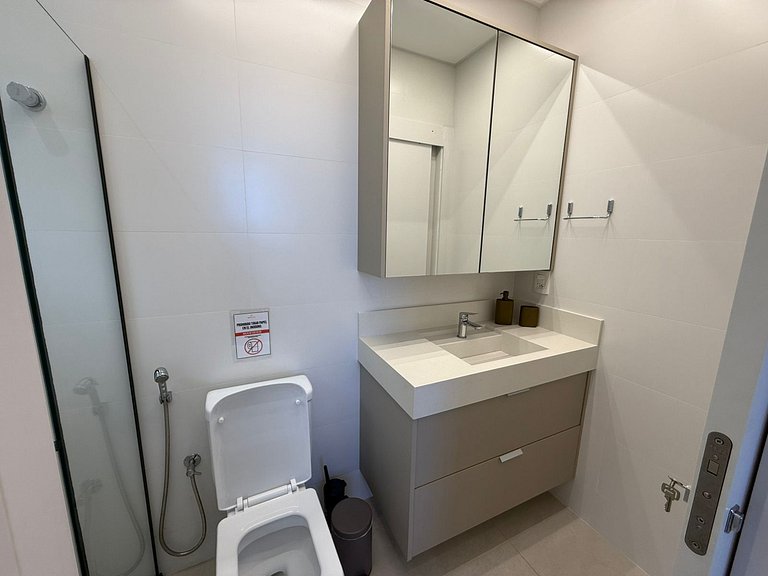 402 01 - WaldGarten- A Passos do Mar e Frente Avenida - Cond