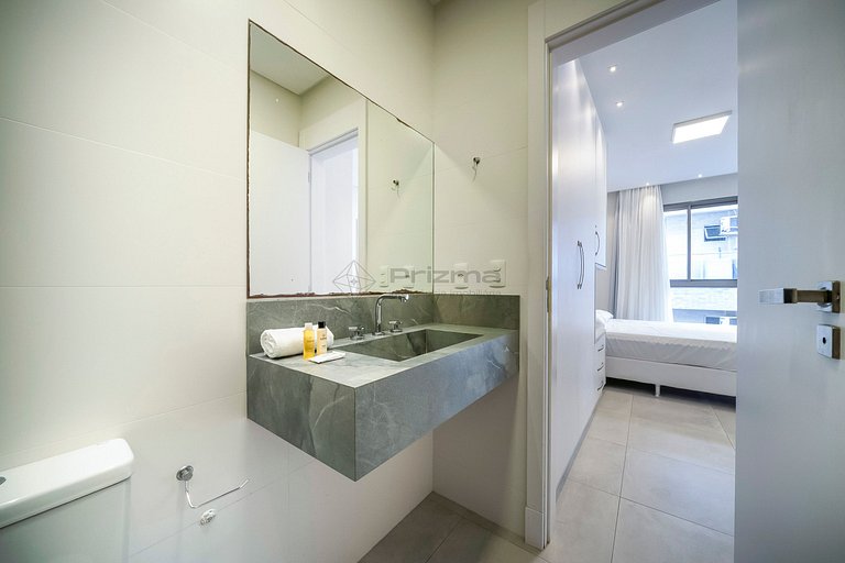 PM 305 · Lindo Apartamento na Praia de Bombinhas