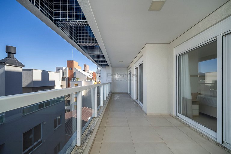 Cobertura em Mariscal | 3 Quartos, Piscina