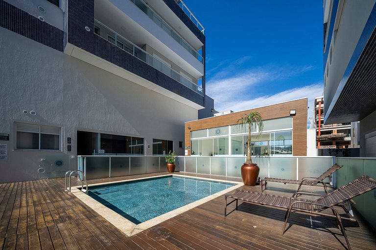 Cobertura em Mariscal | 3 Quartos, Piscina
