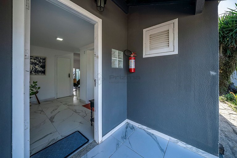 Casa Pé na Areia em Bombinhas-Vista Mar 8 Pessoas