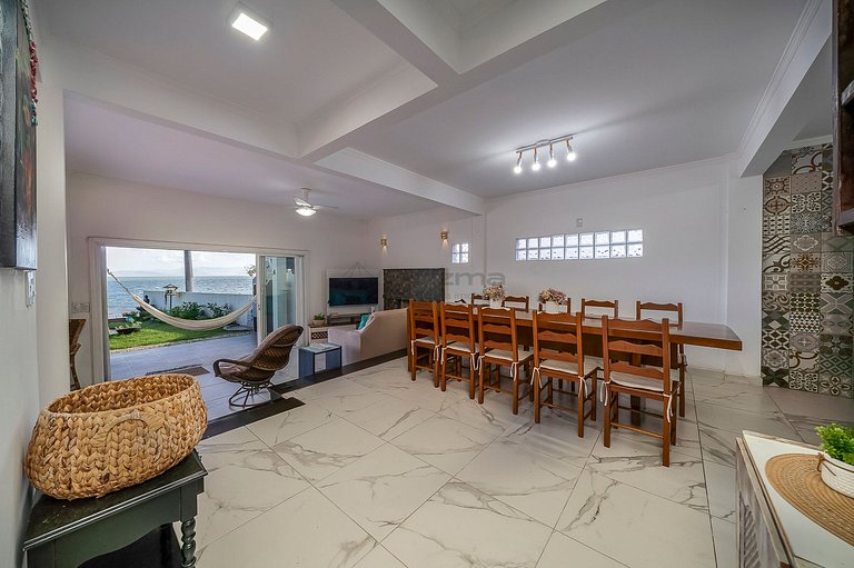 Casa Pé na Areia em Bombinhas-Vista Mar 8 Pessoas