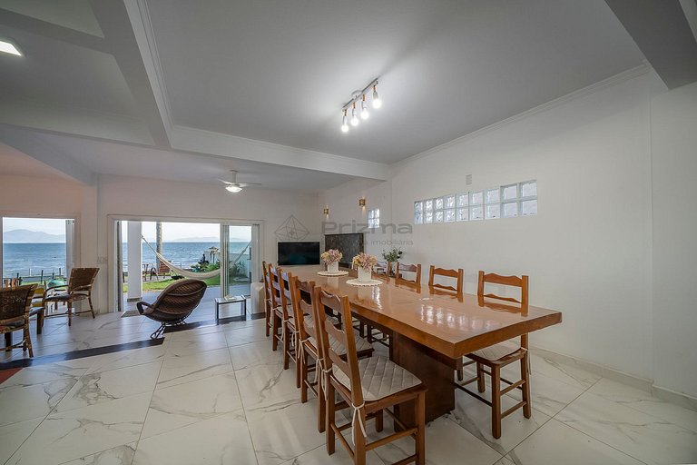 Casa Pé na Areia em Bombinhas-Vista Mar 8 Pessoas