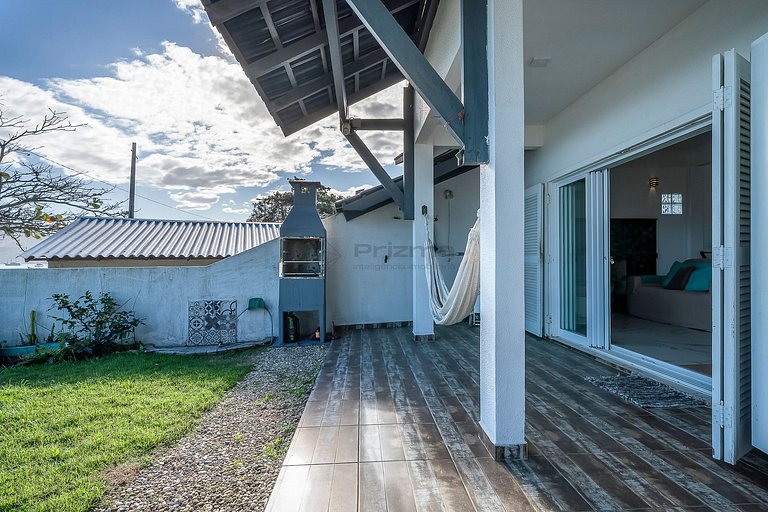 Casa Pé na Areia em Bombinhas-Vista Mar 8 Pessoas