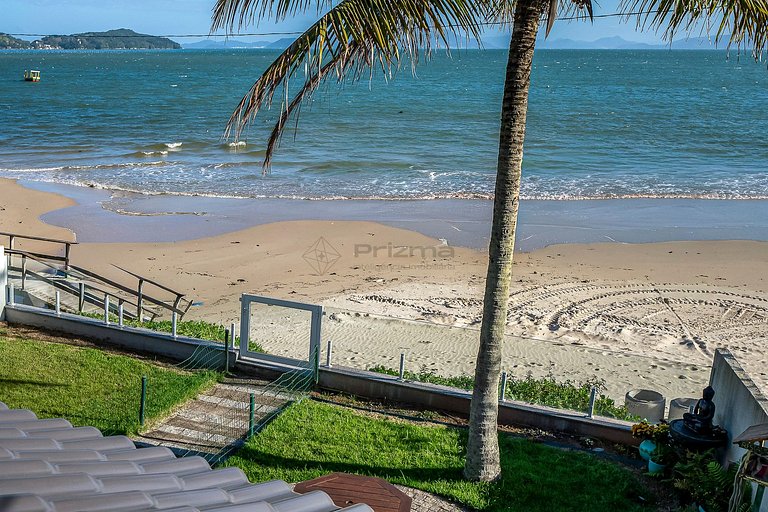 Casa Pé na Areia em Bombinhas-Vista Mar 8 Pessoas