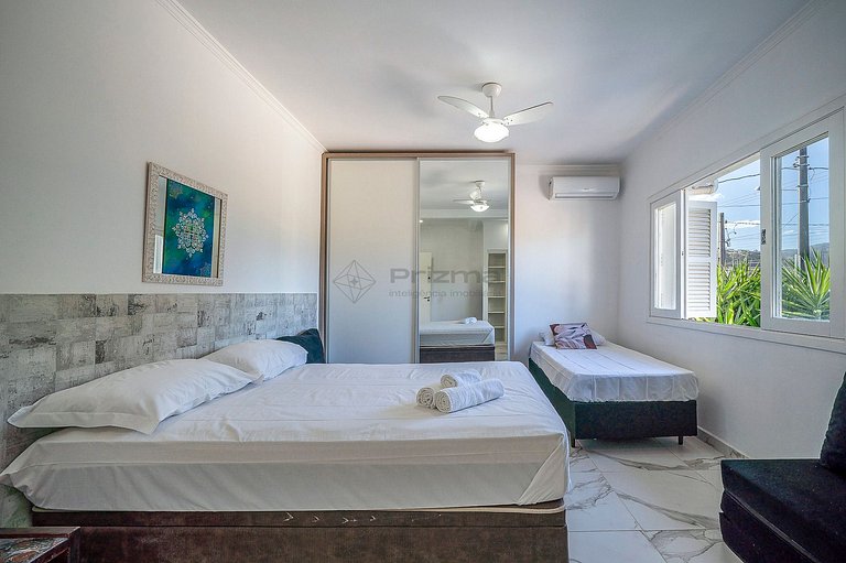 Casa Pé na Areia em Bombinhas-Vista Mar 8 Pessoas