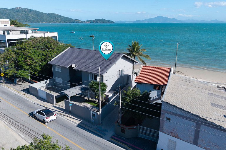 Casa Pé na Areia em Bombinhas-Vista Mar 8 Pessoas