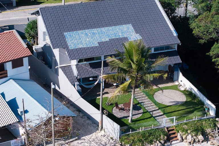 Casa Pé na Areia em Bombinhas-Vista Mar 8 Pessoas