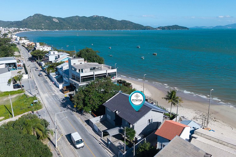 Casa Pé na Areia em Bombinhas-Vista Mar 8 Pessoas