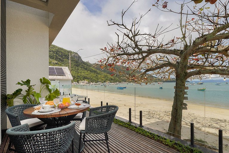 Casa Pé na Areia em Canto Grande | 4 Suítes