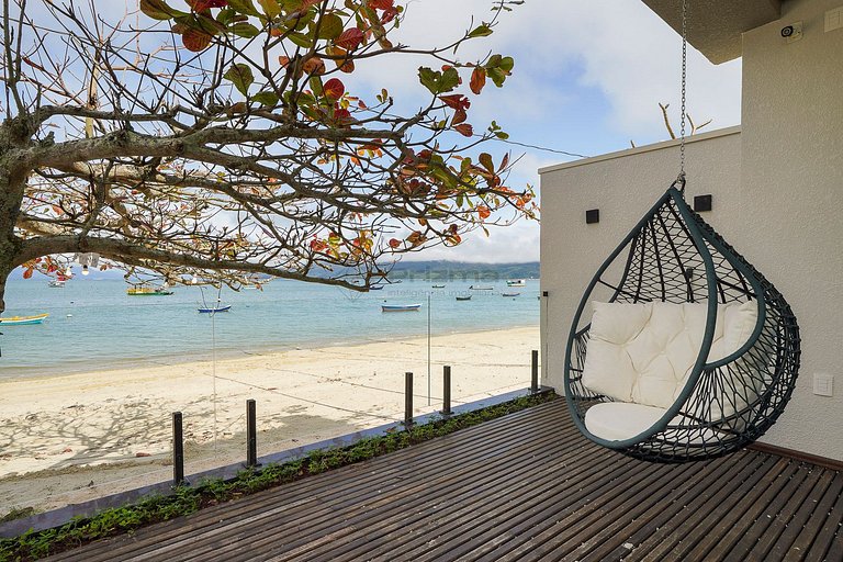 Casa Pé na Areia em Canto Grande | 4 Suítes