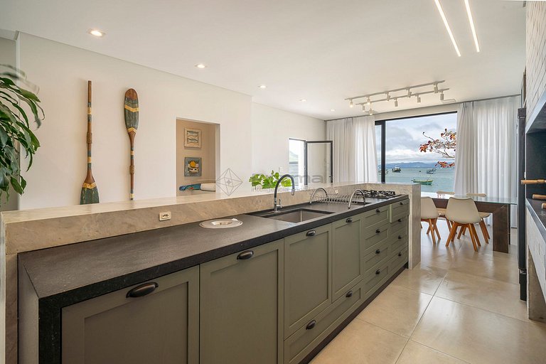 Casa Pé na Areia em Canto Grande | 4 Suítes
