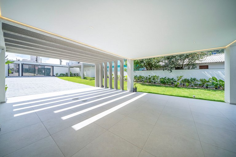 Casa Pé na Areia em Canto Grande | 4 Suítes