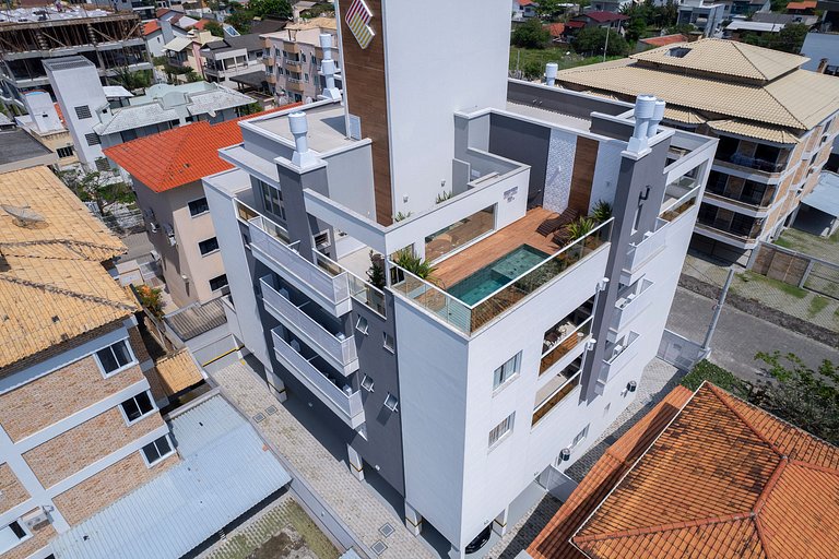 Apto com Piscina e Churrasqueira - Canto Grande